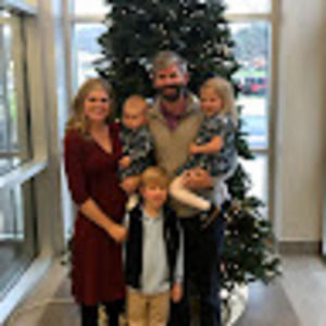 Meet your Posher, Adrianne